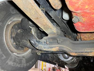 Meritor FF967 Front Axle Assembly for a Volvo VNL