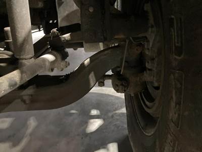 Meritor FF967 Front Axle Assembly for a Volvo VNL