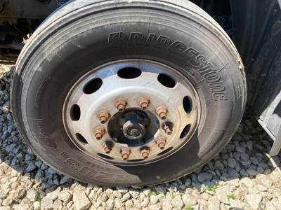 Meritor FF967 Front Axle Assembly for a Mack Cxu