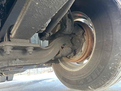 Meritor FF967 Front Axle Assembly for a Volvo VNL