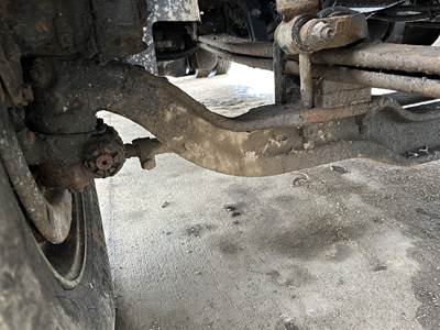 Meritor FF967 Front Axle Assembly for a Volvo VNL