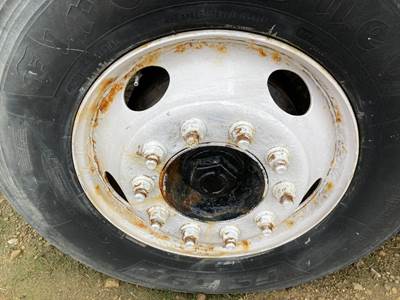 Meritor FF981 Front Axle Assembly for a International 9100