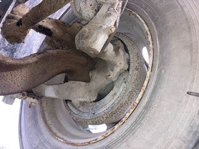 Meritor FF981 Front Axle Assembly for a Mack CH