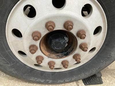 Meritor FF981 Front Axle Assembly for a Mack CH