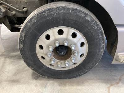 Meritor FF986 Front Axle Assembly for a Volvo VNL