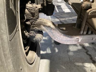 Meritor FG941 Front Axle Assembly for a Peterbilt 385