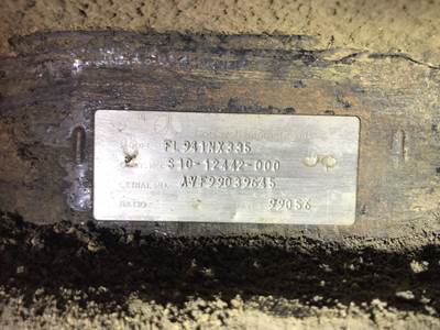 Meritor FL941 Front Axle Assembly for a Freightliner FL80