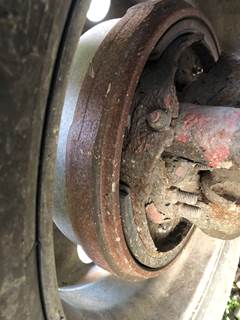 Meritor MFS-10 Front Axle Assembly for a Freightliner Columbia 120