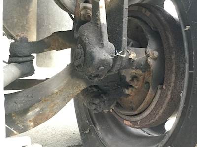 Meritor MFS-12 Front Axle Assembly for a Sterling A9513