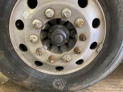 Meritor MFS-12 Front Axle Assembly for a Freightliner Columbia 120