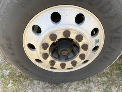 Meritor MFS-12 Front Axle Assembly for a Freightliner Cascadia