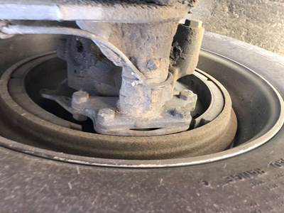 Meritor MFS-12 Front Axle Assembly for a Freightliner Cascadia