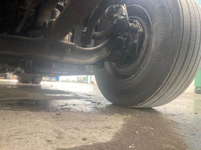 Meritor MFS-12 Front Axle Assembly for a Freightliner Cascadia