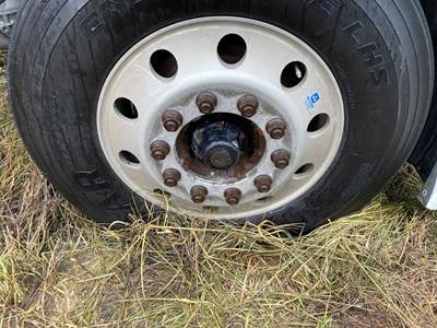 Meritor MFS-12 Front Axle Assembly for a Freightliner Cascadia