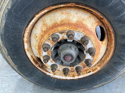 Meritor MFS-12 Front Axle Assembly for a Freightliner Cascadia