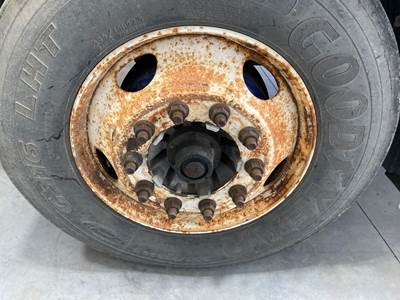 Meritor MFS-12 Front Axle Assembly for a Freightliner Cascadia