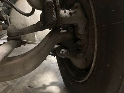 Meritor MFS-12 Front Axle Assembly for a International Prostar