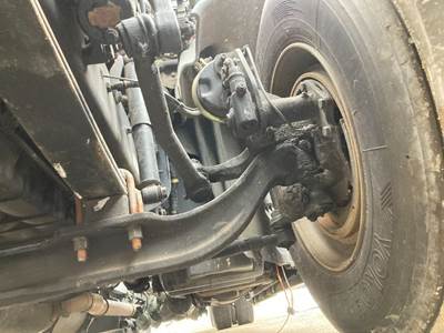 Meritor MFS-12 Front Axle Assembly for a Freightliner Cascadia