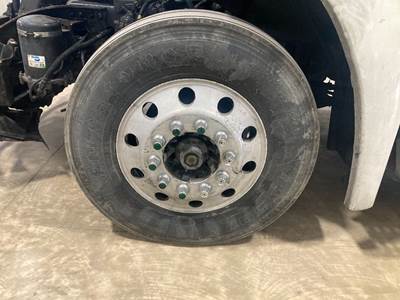 Meritor MFS-12 Front Axle Assembly for a Freightliner Cascadia