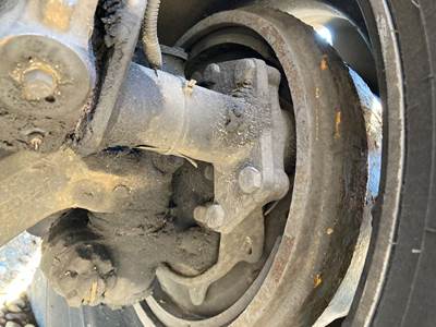 Meritor MFS-12 Front Axle Assembly for a Freightliner C120 Century