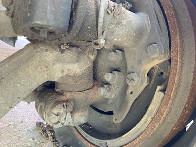 Meritor MFS-12 Front Axle Assembly for a Freightliner Cascadia