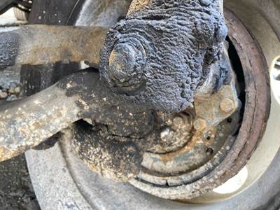 Meritor MFS-12 Front Axle Assembly for a Freightliner M2 106