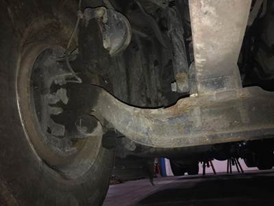 Meritor MFS-12 Front Axle Assembly for a Freightliner Cascadia