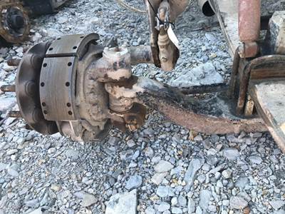 Meritor MFS-12 Front Axle Assembly for a Peterbilt 377