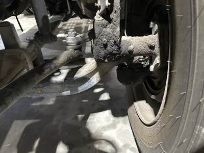 Meritor MFS-12 Front Axle Assembly for a Sterling A9513