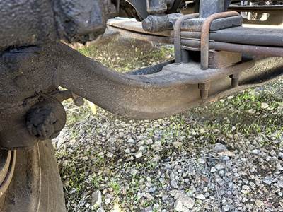 Meritor MFS-12 Front Axle Assembly for a Freightliner Cascadia