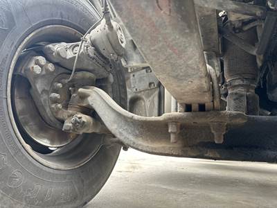 Meritor MFS-12E Front Axle Assembly for a Peterbilt 579