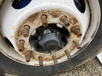 Meritor MFS-13 Front Axle Assembly for a International Lonestar