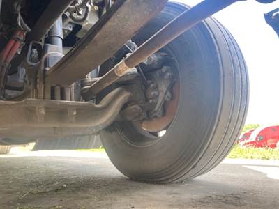 Meritor MFS-13 Front Axle Assembly for a Kenworth T680