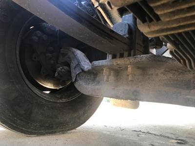 Meritor MFS-13 Front Axle Assembly for a Peterbilt 579