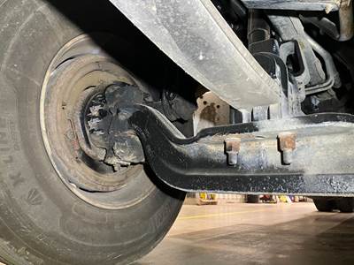 Meritor MFS-13 Front Axle Assembly for a Peterbilt 579