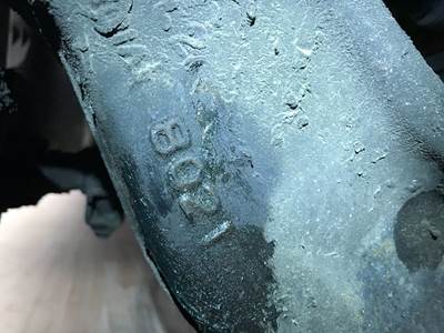 Meritor MFS-13 Front Axle Assembly for a Freightliner Cascadia