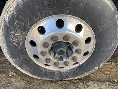 Meritor MFS-13 Front Axle Assembly for a Freightliner Cascadia