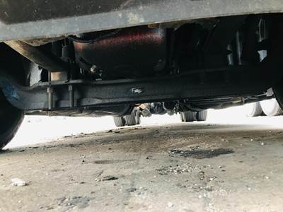 Meritor MFS-13 Front Axle Assembly for a Freightliner Cascadia