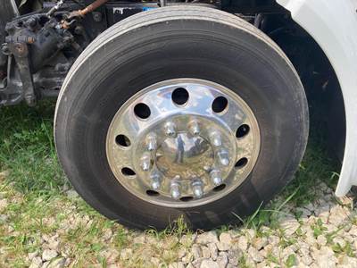 Meritor MFS-13 Front Axle Assembly for a Peterbilt 579