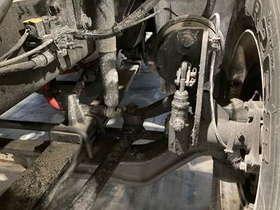 Meritor MFS-13 Front Axle Assembly for a Freightliner Cascadia