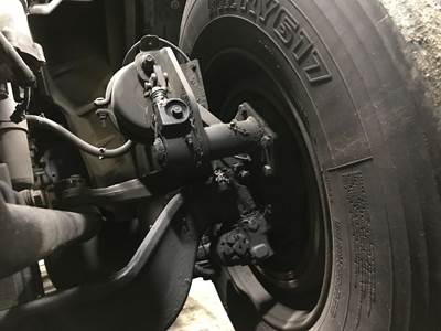 Meritor MFS-13 Front Axle Assembly for a International LT