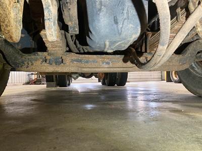 Meritor MFS-13 Front Axle Assembly for a Caterpillar CT660