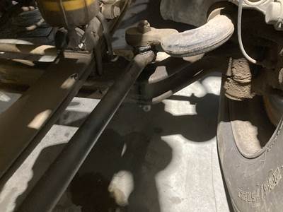 Meritor MFS-13 Front Axle Assembly for a Peterbilt 579