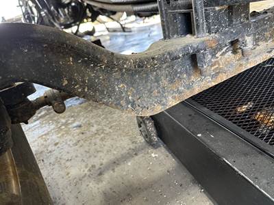 Meritor MFS-13 Front Axle Assembly for a Kenworth W990