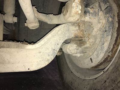 Meritor MFS-14 Front Axle Assembly for a Freightliner Columbia 120