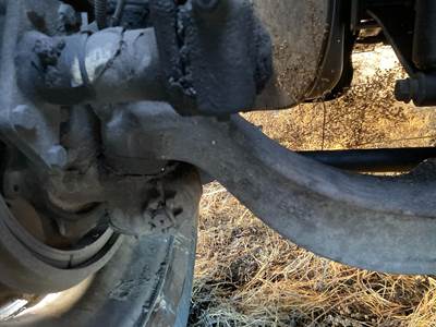 Meritor MFS-20 Front Axle Assembly for a Freightliner M2 106