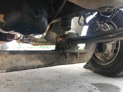 Meritor MFS-8 Front Axle Assembly for a GMC C5500