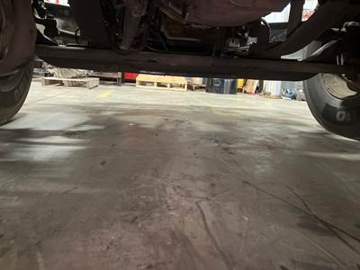 Meritor MFS-8 Front Axle Assembly for a Freightliner M2 106