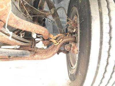 Mitsubishi F060T Front Axle Assembly for a Mitsubishi Fuso