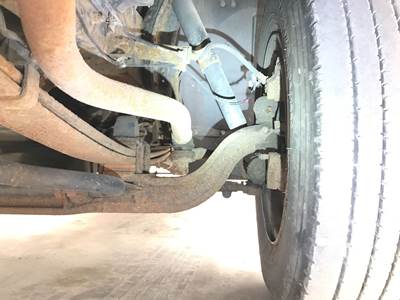 Mitsubishi F060T Front Axle Assembly for a Mitsubishi Fe